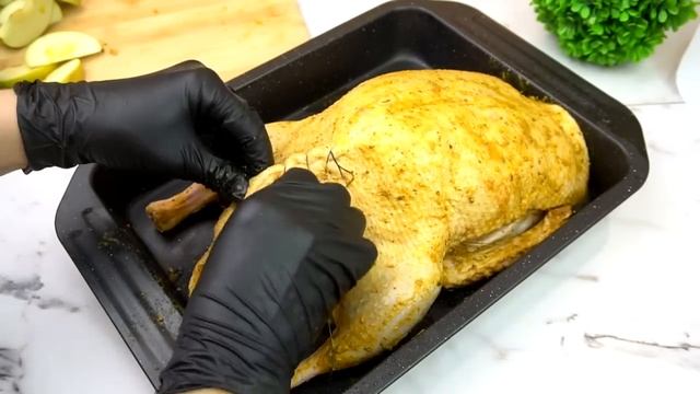 Утка с яблоками Всегда удачная даже у тех кто готовит первый раз! Сочная и равно смотреть онлайн