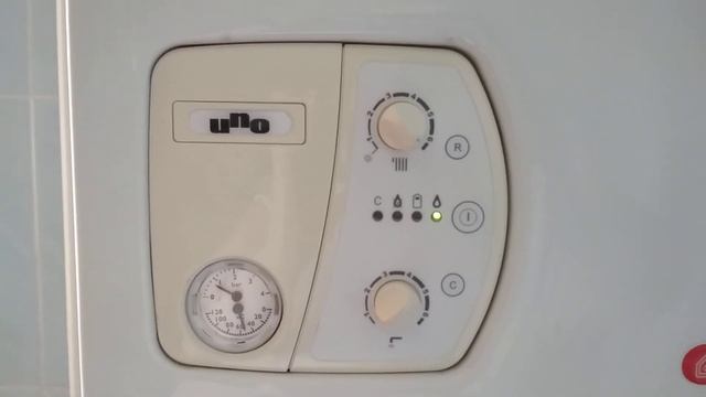 Котёл Ariston Uno 24MFFI странный гул и потрескивание