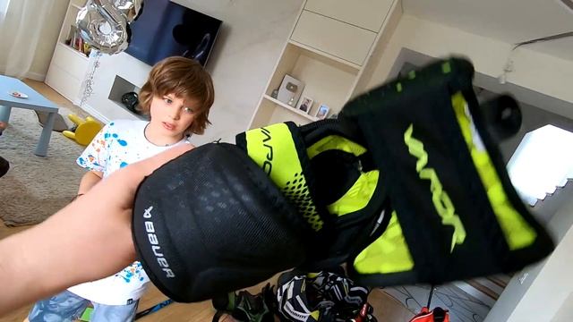 СКОЛЬКО СТОИТ ХОККЕЙНАЯ ФОРМА Кирилла и Филиппа ?// KiFill 13+ смотреть онлайн