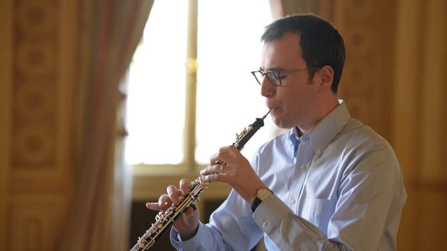 William Welter performs Mozart's Oboe Concerto смотреть онлайн