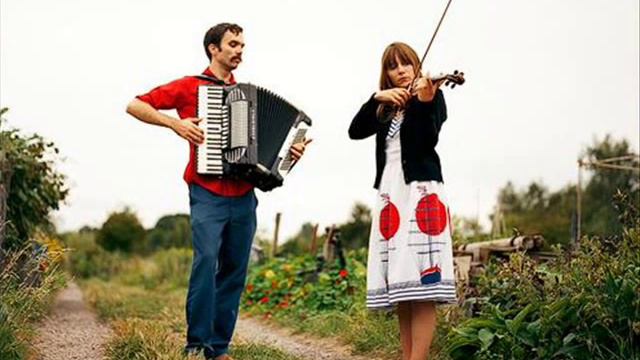 A Hawk and a Hacksaw - Oporto