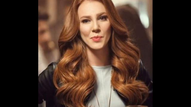 Una grande opportunità teatrale è arrivata ai piedi di Elcin Sangu! смотреть онлайн
