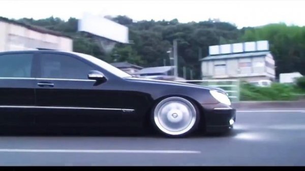 Mercedes-Benz S-klass W220 S600 V12