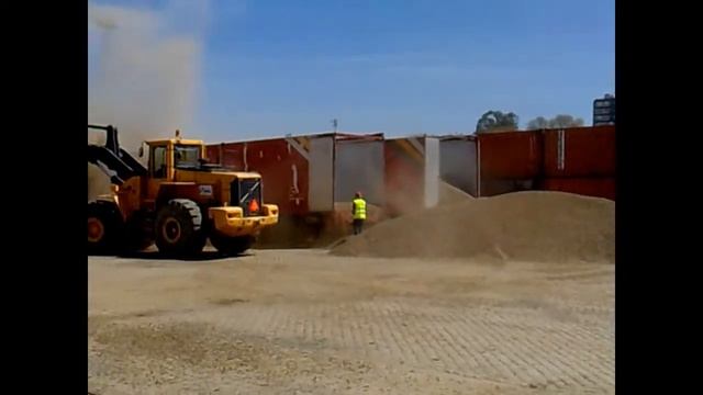 Топливные гранулы. Перевозка топливных гранул из соломы на борту судна. Wood Pellets.