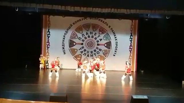 198. Хореографический коллектив ''BRAVO''. Номер ''Коляда'' смотреть онлайн