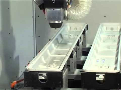 5-ти осевой робот для раскроя пластиковых деталей смотреть онлайн