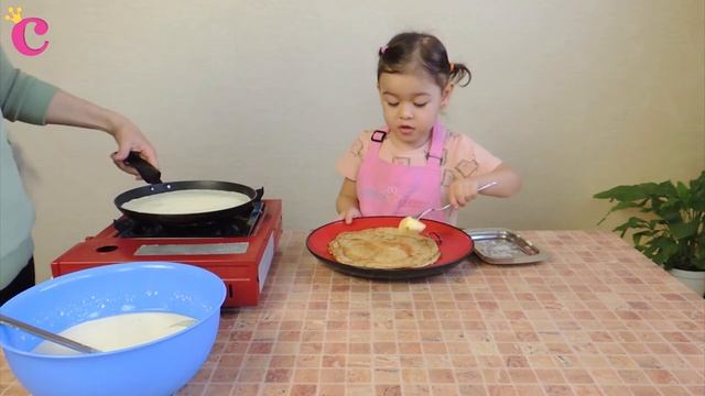 Готовим блины на масленицу, рецепт приготовления блинов ► София маленькая смотреть онлайн