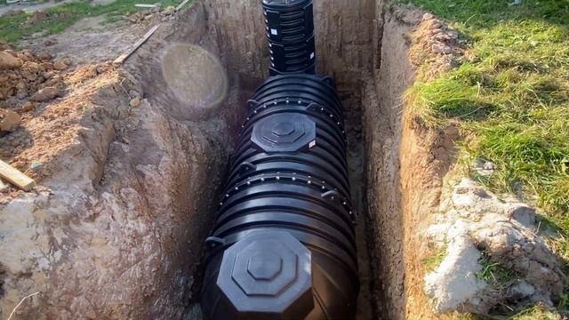 Вид в котловане - Пластиковая подземная модульная емкость серии DL на 9000 литров смотреть онлайн