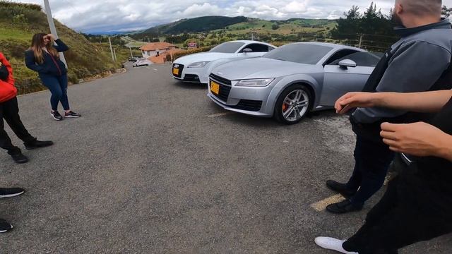 Candeleando con el Audi TT MK3 ? | Prueba de manejo en carretera paso esto? #audi #auditt #akrapovi смотреть онлайн