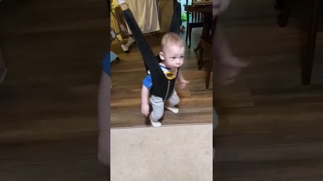 Отличные прыгунки для малышей смотреть онлайн