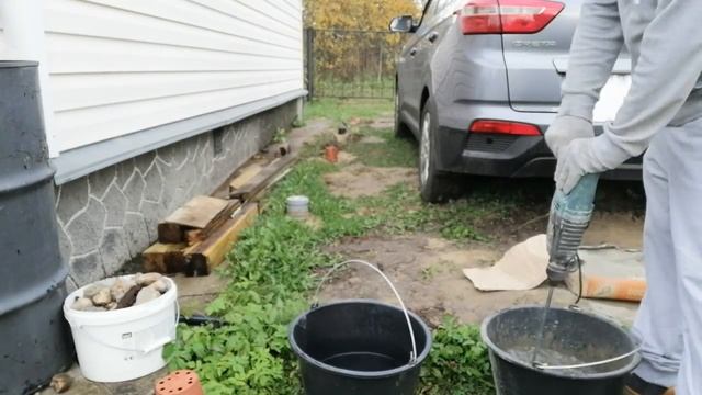 30. Столбчатый фундамент под автомобильный навес. Замес пескобетона. смотреть онлайн