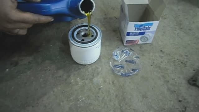 Замена масла в автомобиле ЛАДА ПРИОРА 2008г смотреть онлайн