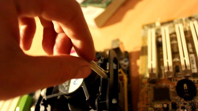 Установка охлаждения центрального процессора CPU часть 2 (практическая) смотреть онлайн