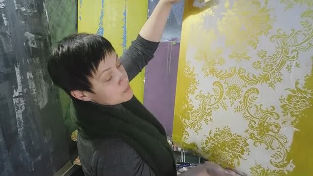 Простой и красивый способ нанесения декоративной штукатурки с помощью старого тюля. смотреть онлайн