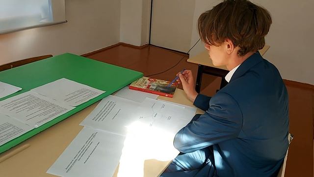 Русский язык 9 класс. Тема "Дилемма. СПП с несколькими видами придаточных" . Учитель Лисс И.А. смотреть онлайн