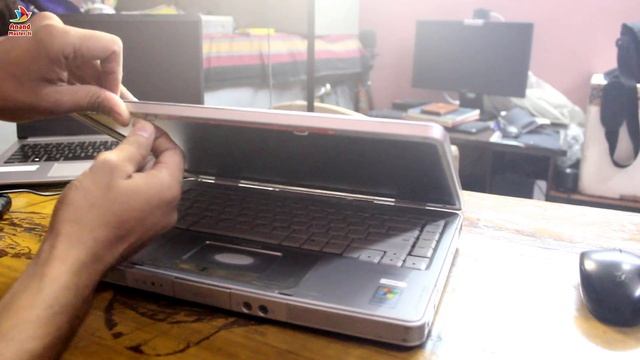 16 Year Old Laptop Review | HP Compaq Presario V2000 | HP First Laptop In Market | Anand Master Ji смотреть онлайн