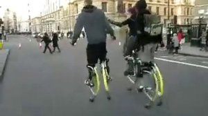 Джамперы, видео по улицам