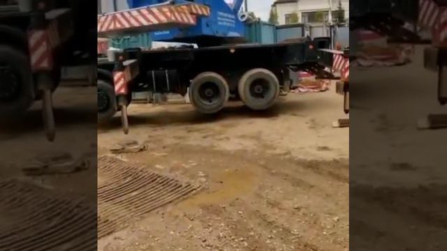 Автокран 50т. Переворот был очень близко. Не вытащил бытовку смотреть онлайн