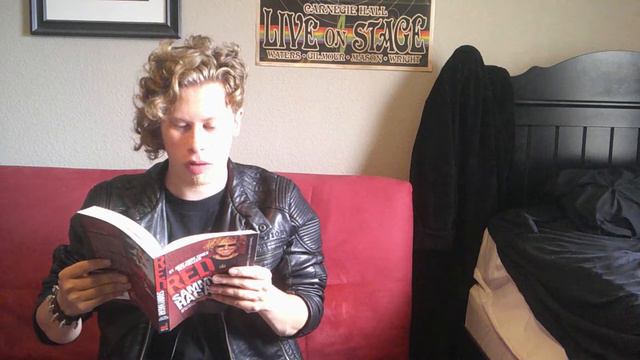 Rock N' Read: Red by Sammy Hagar Ch. 2 (CAPES) смотреть онлайн