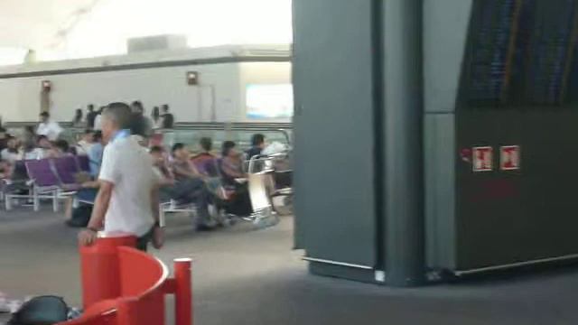 Гонконг - Аэропорт 2 смотреть онлайн