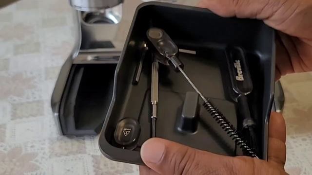 Breville Oracle Touch Dual Boiler - First Look смотреть онлайн