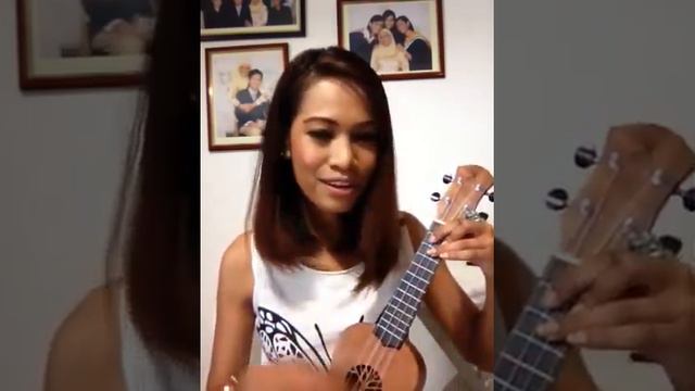 Ukulele + Kai (The Cure ~ Lovesong) смотреть онлайн