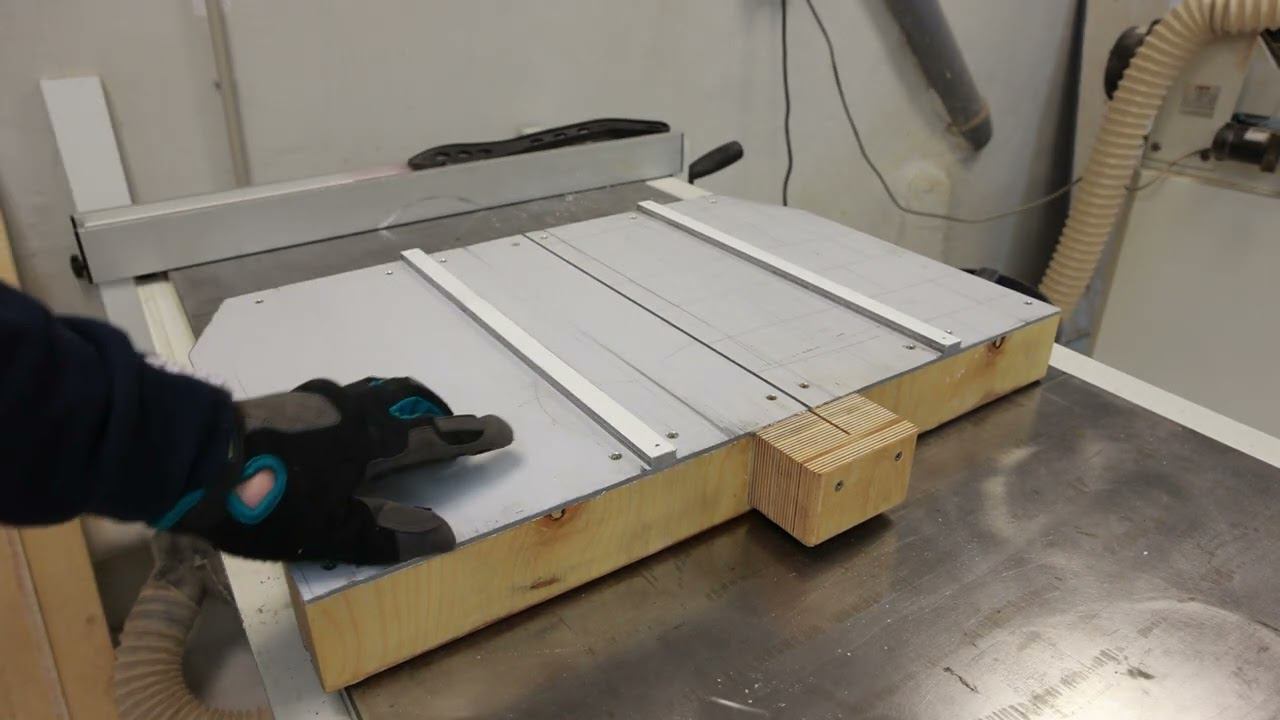 Я покажу Вам как куда можно использовать композитные панели для фасадов в столярном деле смотреть онлайн