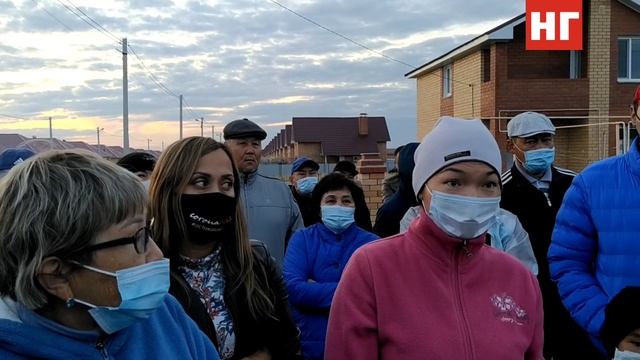 Зачем укладывают брусчатку в Заречном - объясняет аким смотреть онлайн