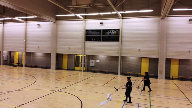 Succes Schoonmaak: Vloeronderhoud Sporthal Opperdam - Volendam смотреть онлайн