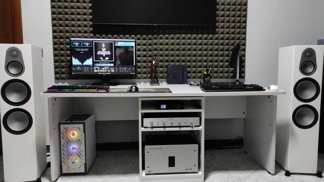 Enrique Iglesias with monitor audio silver 500 смотреть онлайн