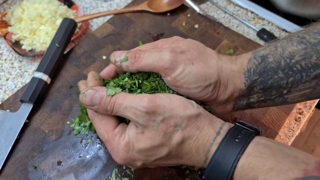 Острый соус по грузински. Фирменный соус,от шефа Озерцова...))) смотреть онлайн
