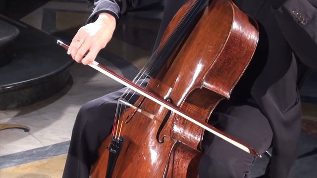 MOZART - REQUIEM K. 626 (String Quartet) - Introitus (1/13) смотреть онлайн