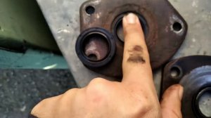 Замена сальников хода на гидронасосе Bobcat S175