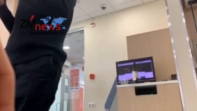 АЛЬФА БАНК НА ЗЕМЛЯНОМ ВАЛУ, КАК ВСЕ БЫЛО И КАК ЗАХВАТЧИКА ЗАДЕРЖАЛИ. ВСЕ ПОДРОБНОСТИ смотреть онлайн