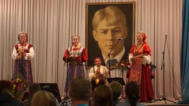 Частушки Сергея Есенина. Поет ансамбль ГМЗ С.А. Есенина "Радуница" смотреть онлайн