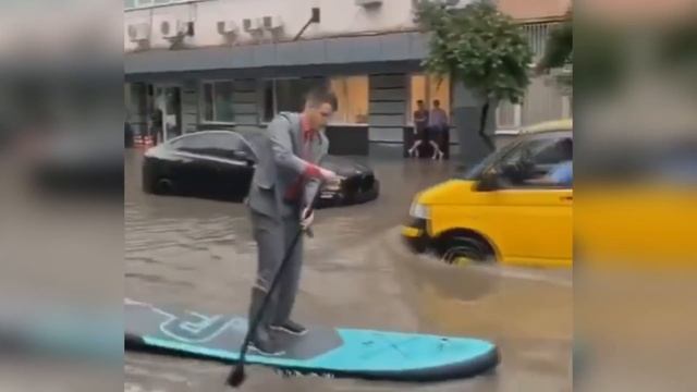 APOCALYPSE in Ukraine! Drowned after Germany and Belgium! The biggest flood in history of Kiev! смотреть онлайн