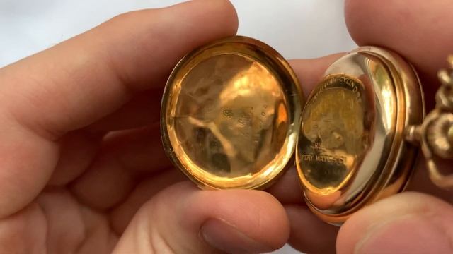 Видеообзор на старинные золотые швейцарские корсетные часы Pery Watch Company начала 20 века смотреть онлайн