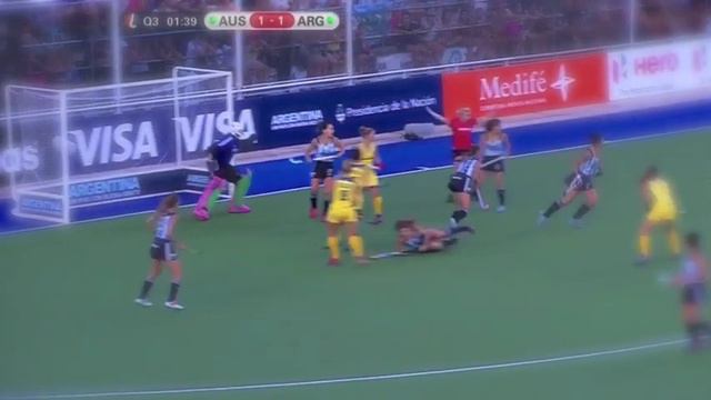 Field Hockey Goal Keeper Saves смотреть онлайн