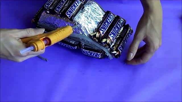 Машина из конфет / Mercedes смотреть онлайн