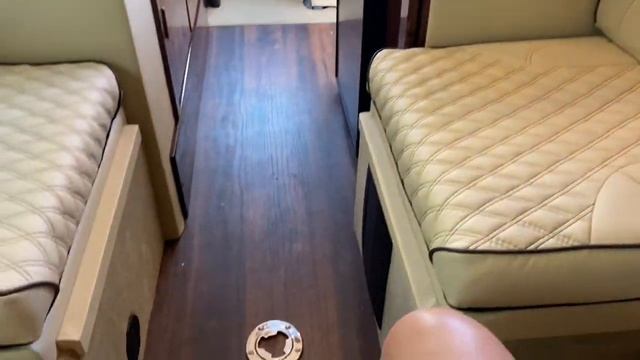 ? НАШЛА МЕРСЕДЕС автодом ? дорого БОГАТО и в коричневом цвете НЕУЮТНЫЙ 06.04.2021 смотреть онлайн