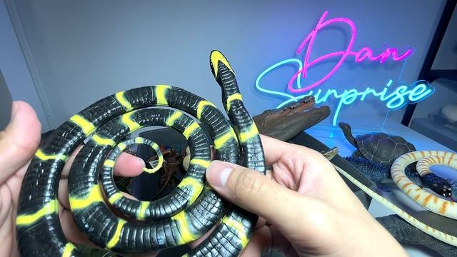 Reptiles & Prehistoric Reptiles Animals Collection - Mosasaurus, Alligator, Iguana, Cobra, Lizard смотреть онлайн