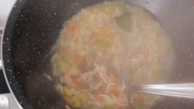 Миксированный супчик с капустой, Вонтонами и грибами/Soupe Choucroute Aux Wontons? Et Champignons.