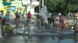 Дети купаются в Фонтане! Мега Позитив! Подборка Лучшего!