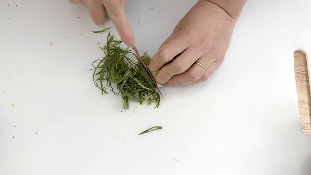 Traditional Portuguese Collard Greens Soup With Meatless Chorizo-style Sausage | Caldo Verde ??