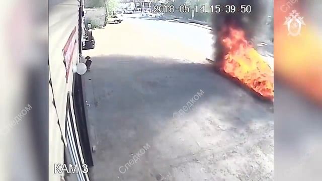 В Астрахани иномарка сгорела после ремонта в автосервисе смотреть онлайн