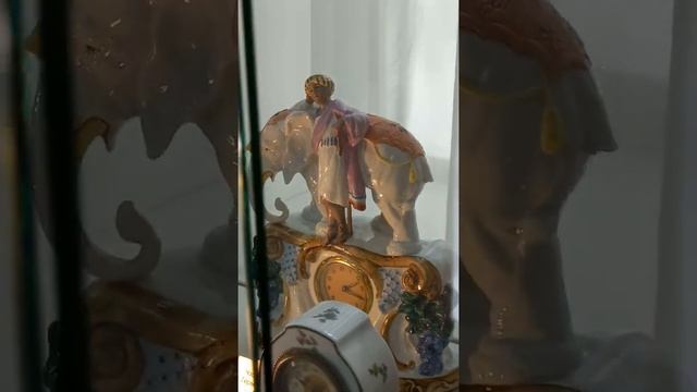 Старинные настольные часы. Гермения н.20века. Музей. г. Ангарск . смотреть онлайн