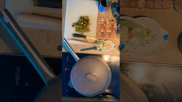 Супер рецепт для любителей СОЛЯНКИ. Немецкие Потажи с огурчиками 1/30. #готовимдома #домашняяеда смотреть онлайн