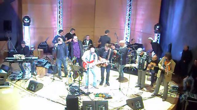 "Knockin on heaven's door" - Artisti Vari смотреть онлайн