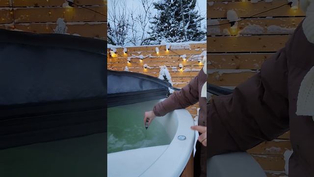 Оставил воду на морозе в купели. Как думаете, замерзнет ли тонна воды за сутки? смотреть онлайн