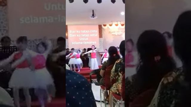 Sharon-Shanon tmpilan baled.. смотреть онлайн